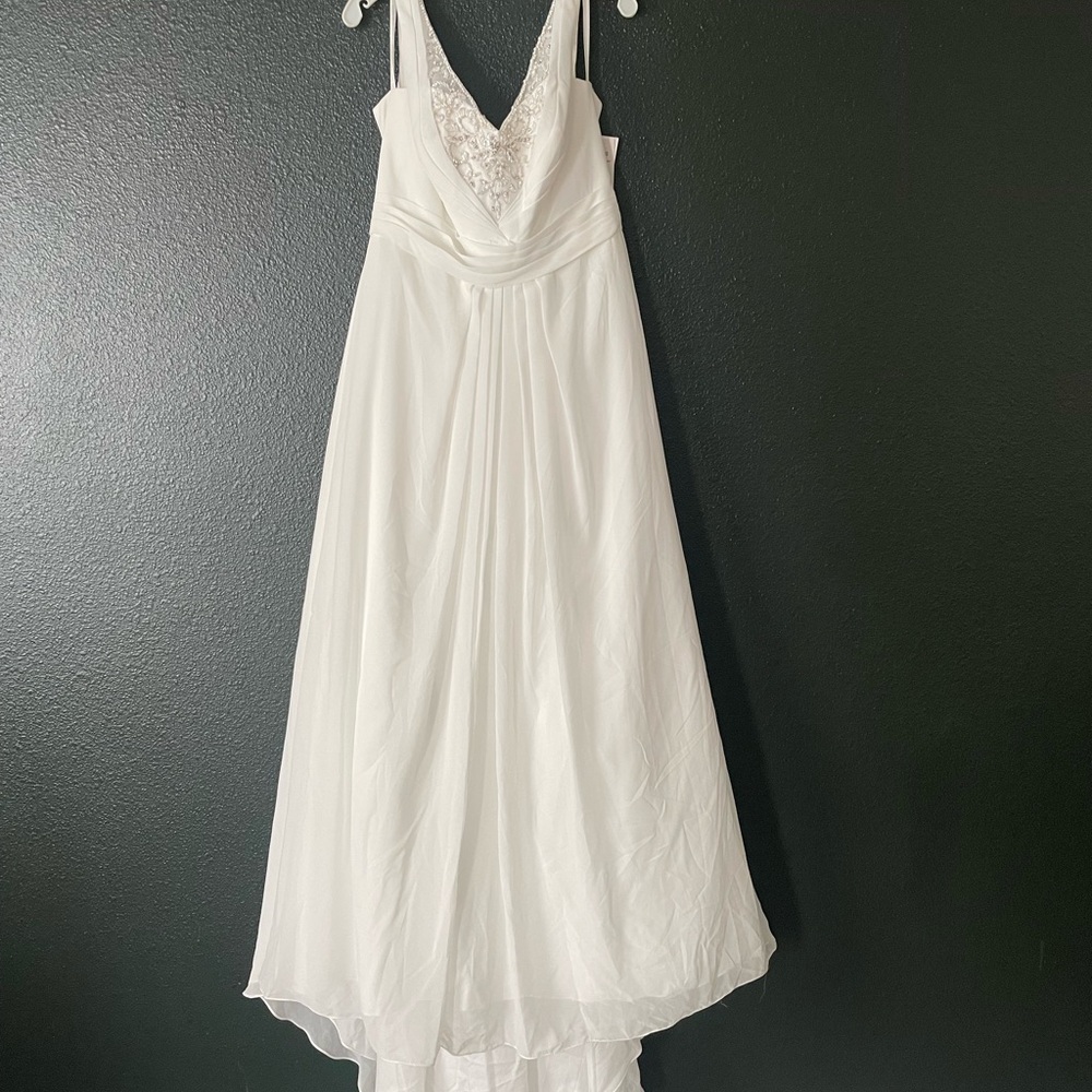 David's Bridal White Wedding Dress